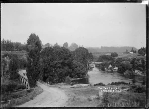The two bridges over the Waikato River at Cambridge, ca 1910s