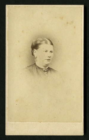 Burton Brothers (Dunedin) fl 1868-1896 :Portrait of Mrs Rattray