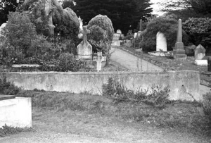 The grave of the Knowles and Holmes family, plots 25.K and 25.K, Sydney Street Cemetery.