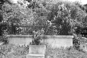 The Port family grave, plot 40.M, Sydney Street Cemetery.