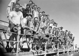 New Zealand engineers who rebuilt the pontoon bridge over Suez Canal