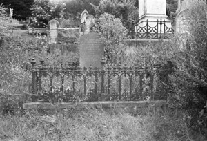 The Dunn family grave, plot 99.L to 101.L, Sydney Street Cemetery.