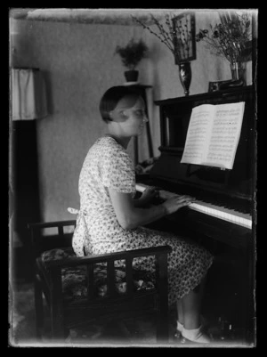 Ena Beckwith at piano