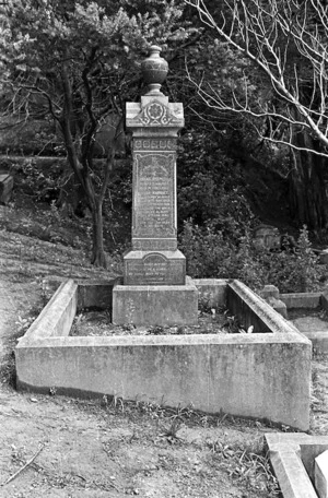 The Bell family grave, plot 0303, Bolton Street Cemetery.