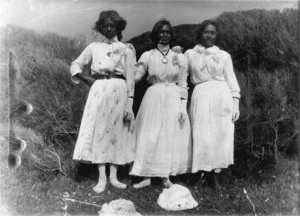 Unidentified Maori women