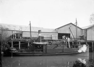 The steamer Opawa at Eckford's wharf, Blenheim