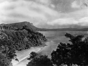Looking over Lake Waikaremoana, showing Panekiri Bluff