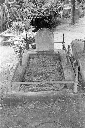 The grave of Kate Elizabeth Jobson, plot 2709, Bolton Street Cemetery