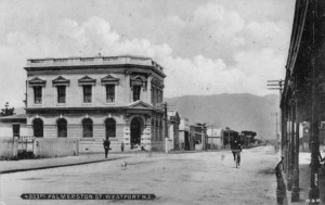 Palmerston Street, Westport, showing the Bank of New Zealand
