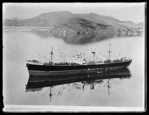 Steam ship Kaipara in Port Chalmers harbour