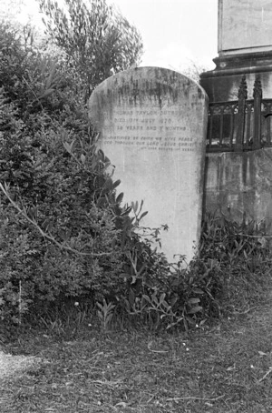 The grave of Agnes Ingles Cutbush and Christina Stoddart, plot 44.N, Sydney Street Cemetery.