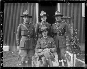 Otago Battalion officers, Sling