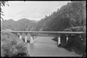Road bridge over the Manawatu River - Photograph taken by William Williams