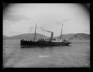 Steam ship Mapourika in Port Chalmers harbour