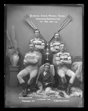 Team photograph of the Queens Drive Maiden Fours, winners of the Hoopers Cup rowing trophy, 1899-1900