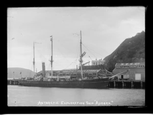 Antarctic ship 'Aurora' berthed at Port Chalmers in 1916.