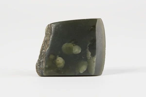 Mansfield, Katherine 1888-1923 (Collector) :[Fragment of a Maori greenstone axehead. Nineteenth century?]