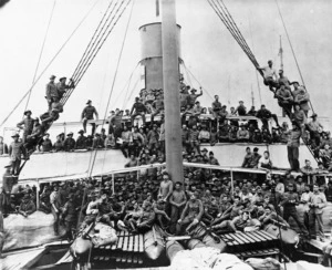 Troops on a ship, leaving for the South African War