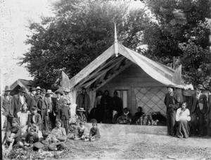 Māori group at a tangi, at Manaia, Coromandel