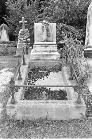 The grave of Rebecca Shennen, plot 10.L, Sydney Street Cemetery.