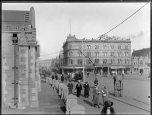 Scene in Cathedral Square, Christchurch, including United Service Hotel