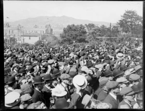 Crowds of people gather at Parliament Grounds to hear the Declaration of Dominion Status by Lord Plunket