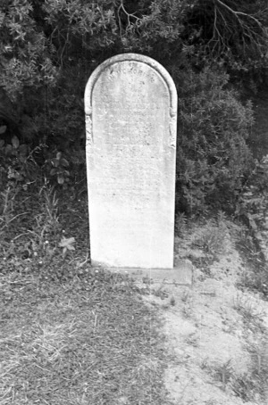 Grave of E Igglesden and Eliza Munro, plot 53.H, Sydney Street Cemetery.