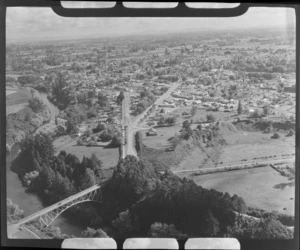 Leamington, Cambridge, Waikato region, including a bridge over the Waikato River