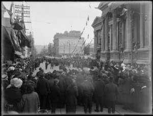 A parade procession of soldiers through the streets of Wellington, World War One