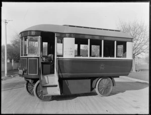 A Christchurch Tramway Board bus