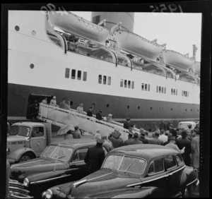 Passengers disembarking from the ferry, Maori, on to Clyde Quay wharf, Wellington