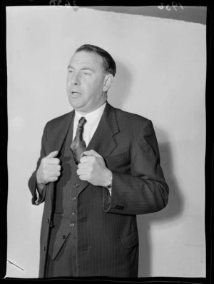 Campaign portrait of Francis (Frank) Joseph Kitts, 1956 mayoral candidate for Wellington
