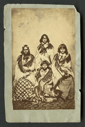 Carnell, Samuel 1832-1920 : Portrait of unidentified Maori group
