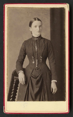 Cobb, J E & H fl 1890s : Portrait of unidentified woman