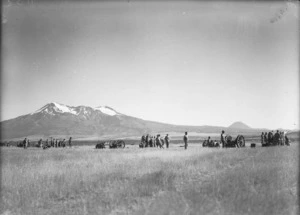 Teams of soldiers with field guns, Waiouru Military Camp