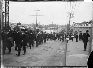Marching strikers and sympathisers during the 1913 Waterfront Strike, Auckland