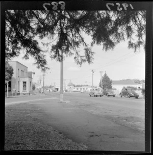 Street scene in Featherston, in the background the Gallipoli memorial can be seen
