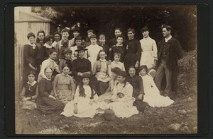 Dr John Innes and pupils of lower fourth form, Wellington Girls' High School