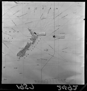 Chart showing position of disabled ship, Captain Hobson, and the HMNZS Stawell off New Zealand