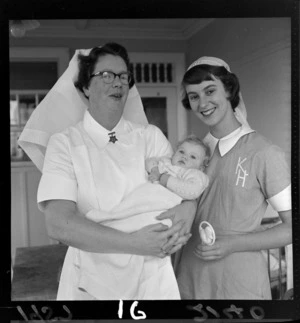 The Royal New Zealand Plunket Society, Karitane Home, nurses with baby, [Island Bay, Wellington?]
