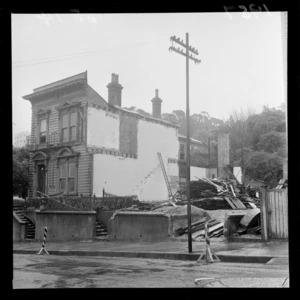 House on The Terrace in Wellington being demolished to make way for Shell Company new offices