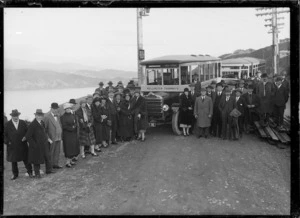 Group by Wellington Tramways buses, Wellington