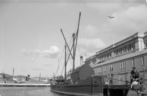 Amokura as a coal hulk in Wellington Harbour