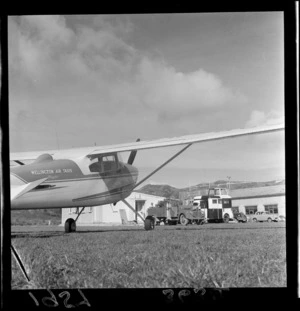 Wellington Aero Club Cessna, marked Wellington Air Taxis, Rongotai