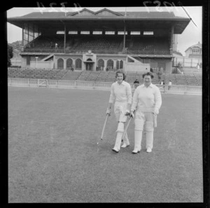 New Zealand and English women cricketers