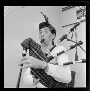 Frank MacKinnon, of the City of Wellington Highland Pipe Band