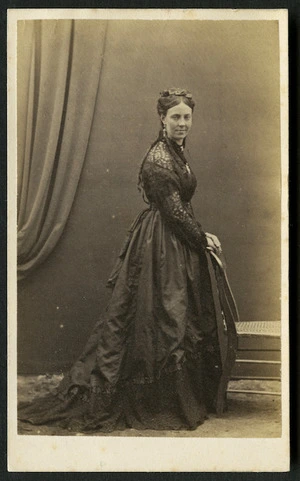 Dufty, Francis Herbert, 1846–1910: Portrait of unidentified woman