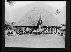 Group at Parliament house, Mulinu'u, Samoa, during German administration