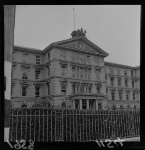 Repairs to the clock on Government Buildings, Wellington