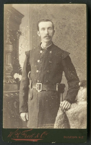Frost, William R (Dunedin) 1881-1899 :Portrait of unidentified man